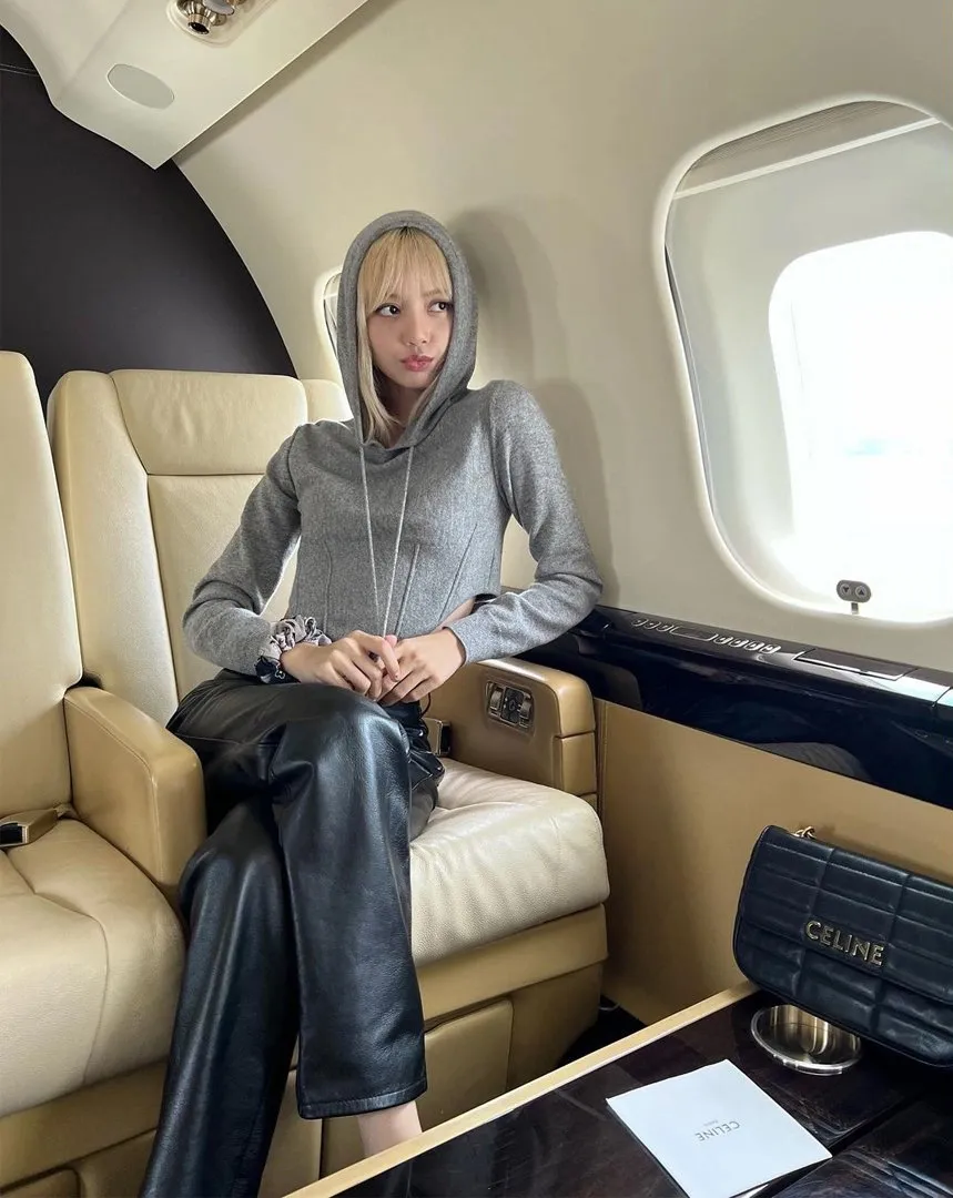 ben-trong-chuyen-co-cho-blackpink-den-ha-noi-co-gi-khien-ai-cung-thot-len-penthouse-tren-khong-3