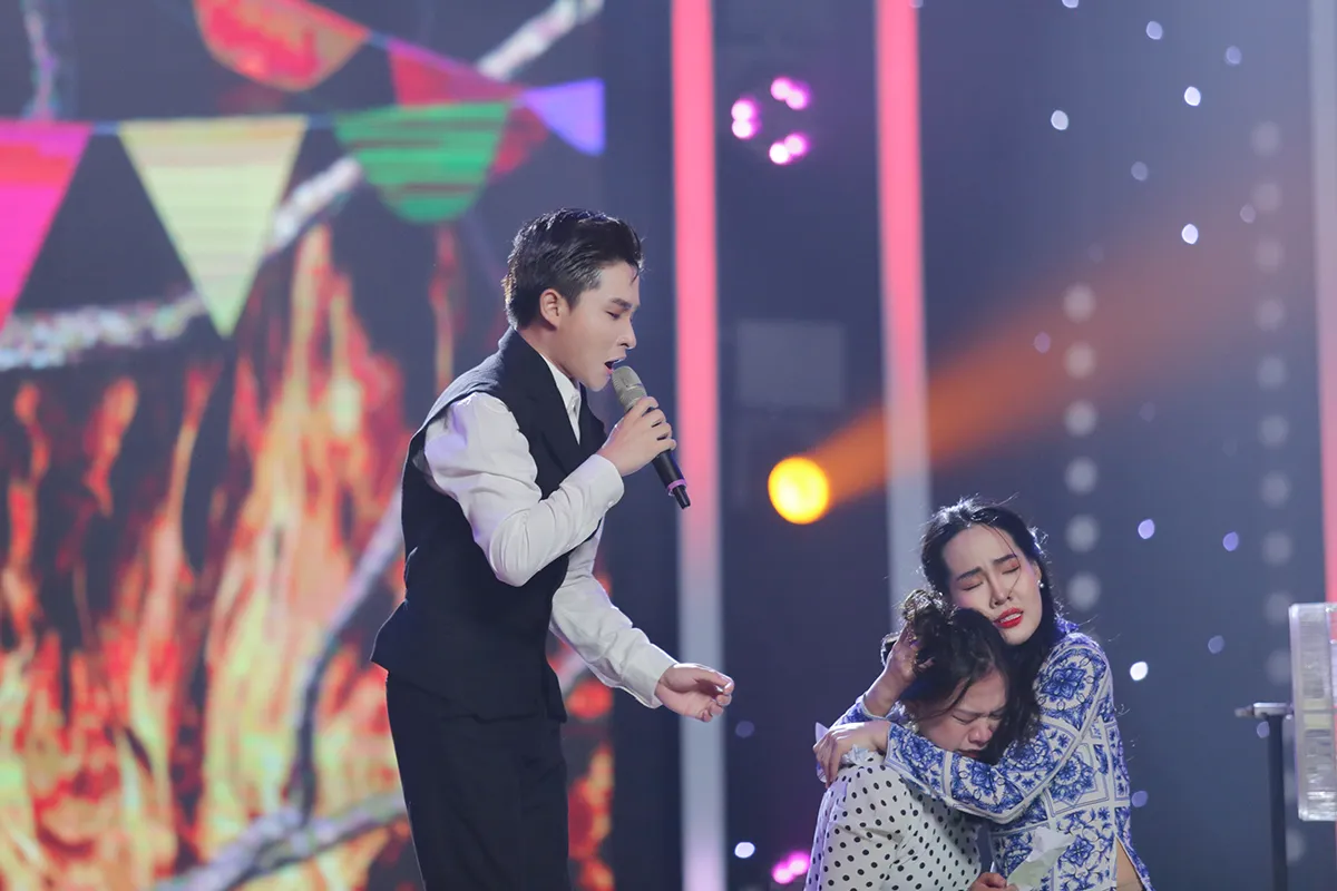 lan-dau-hat-bau-oi-dung-khoc-truong-tran-anh-duy-khien-ngoc-anh-va-che-thanh-xuc-dong-2