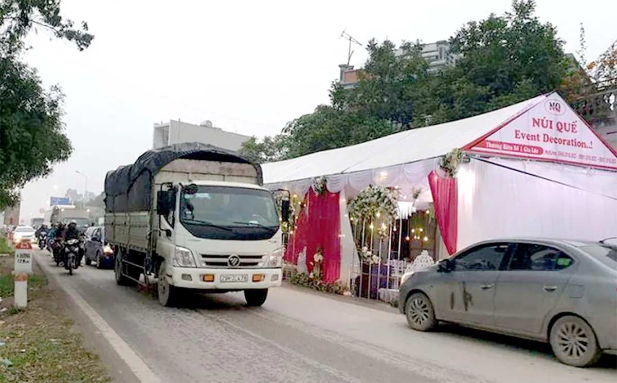 tphcm-thu-phi-long-duong-via-he-doi-tuong-nao-phai-dong-tien-va-dong-bao-nhieu-6