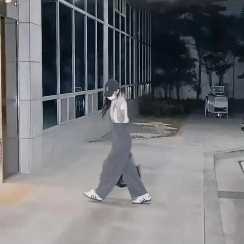 blackpink-do-bo-san-bay-incheon-chuan-bi-khoi-hanh-sang-viet-nam-4