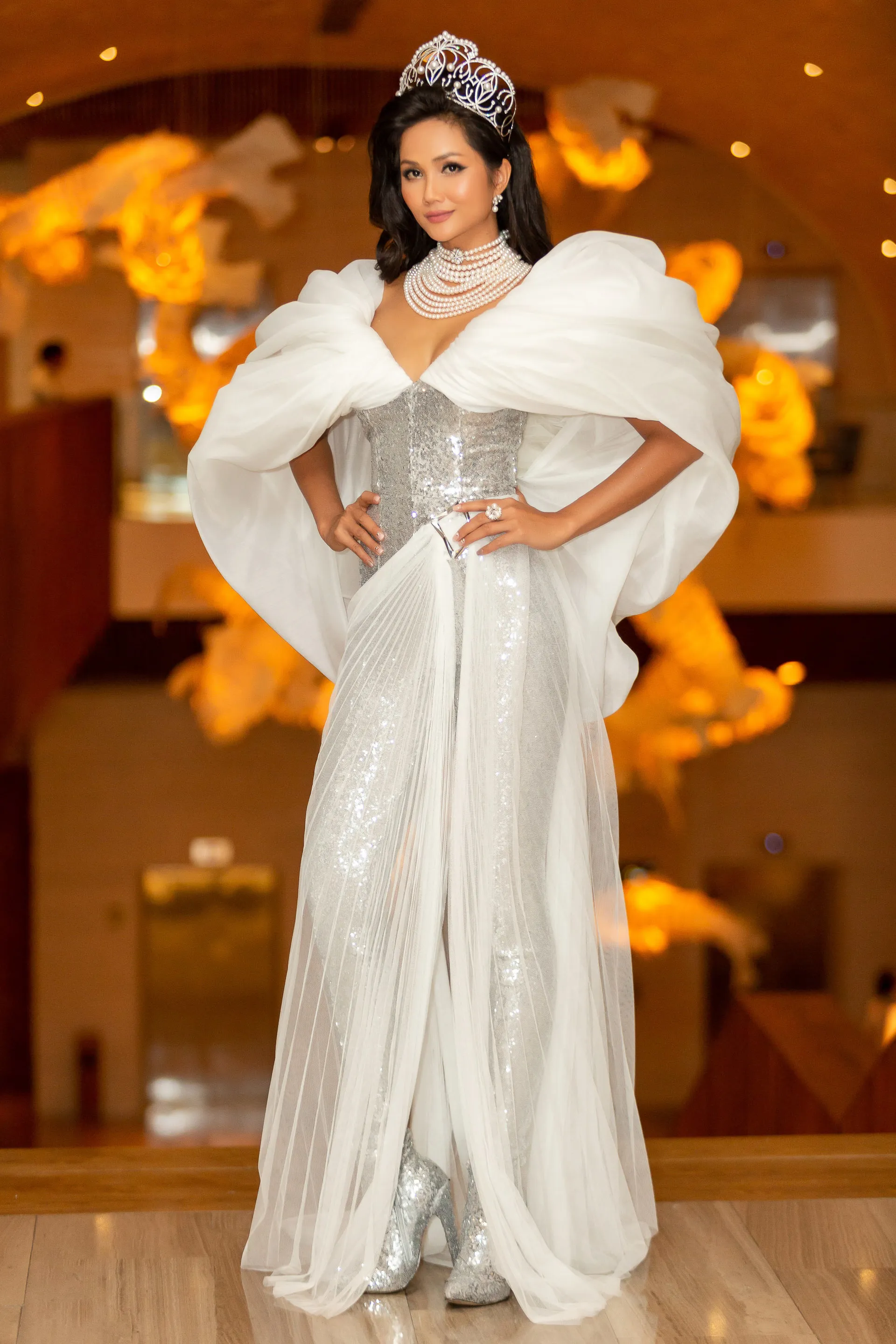 vi-sao-hoa-hau-hoan-vu-viet-nam-doi-ten-quoc-te-la-miss-cosmo-ma-khong-giu-miss-universe-nhu-cu-5