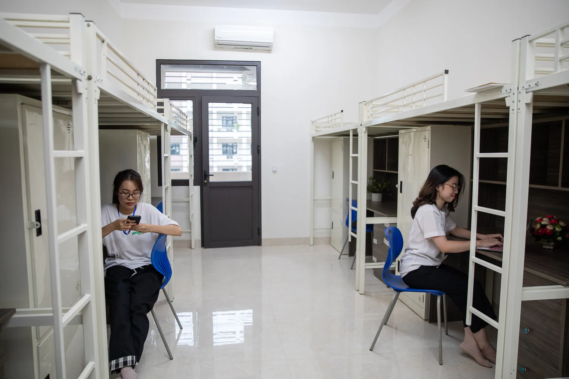 6-doi-tuong-duoc-mien-giam-phi-ky-tuc-xa-dai-hoc-quoc-gia-tphcm-2023-1