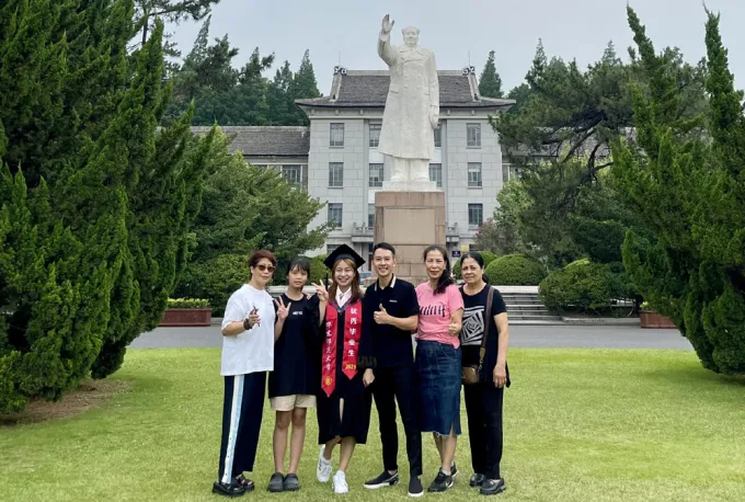 danh-tinh-co-gai-viet-dau-tien-la-thu-khoa-dai-hoc-top-dau-trung-quoc-vi-sao-ve-nuoc-lai-lam-online-2