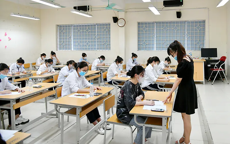 du-kien-thi-tot-nghiep-thpt-2025-thi-sinh-thi-chung-de-duoc-tu-chon-de-the-nao-2