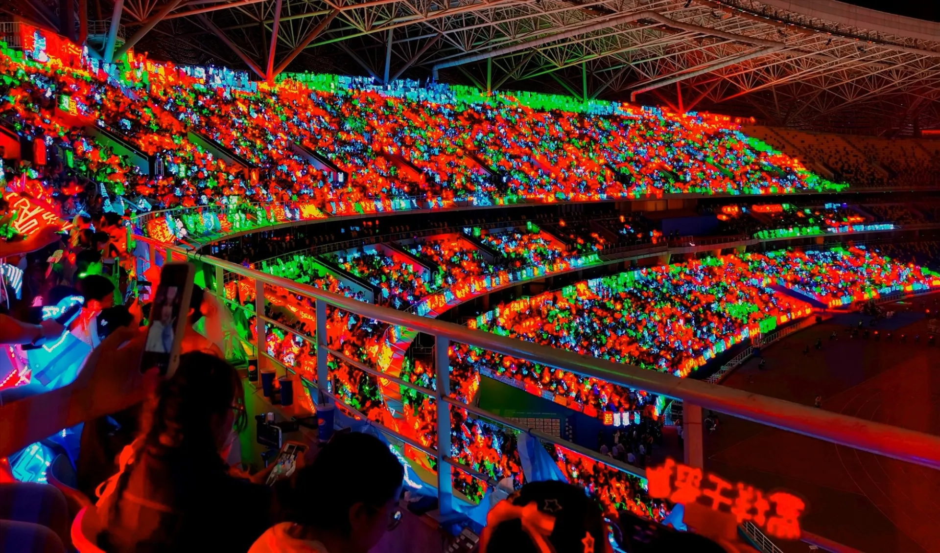 concert-10-nam-cua-tfboys-duoc-vi-nhu-train-to-busan-phien-ban-trung-quoc-6