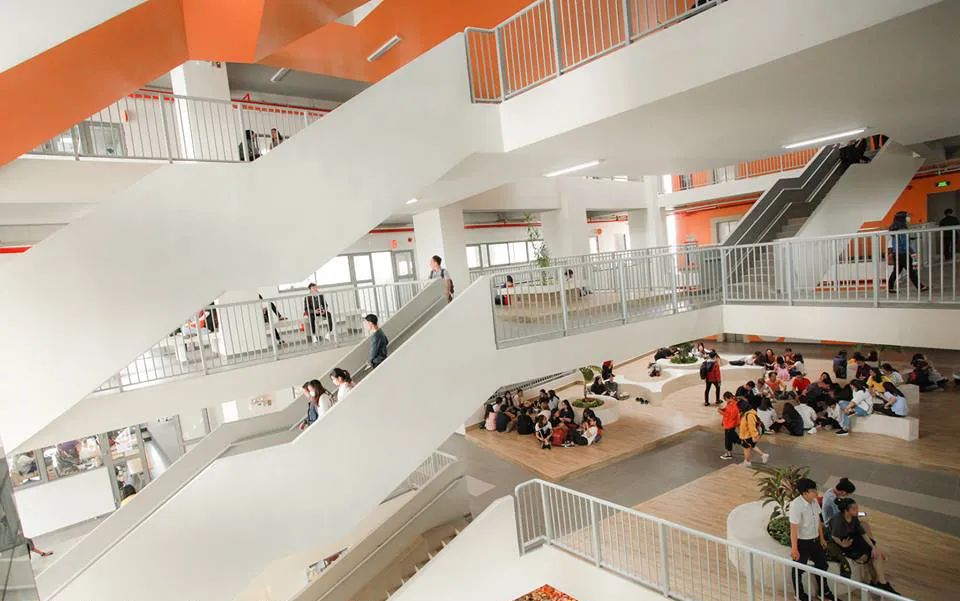 top-4-truong-dai-hoc-phia-nam-doanh-thu-nghin-ty-truong-top-dau-thu-48-ty-ngay-moi-hoc-ky-dong-tram-trieu-5