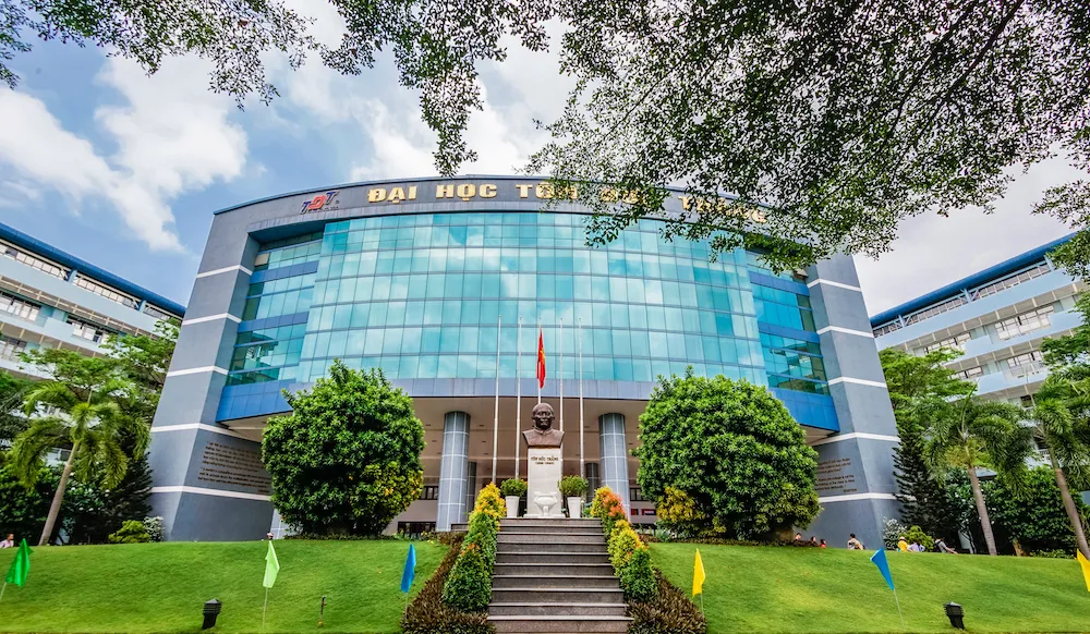 top-4-truong-dai-hoc-phia-nam-doanh-thu-nghin-ty-truong-top-dau-thu-48-ty-ngay-moi-hoc-ky-dong-tram-trieu-6