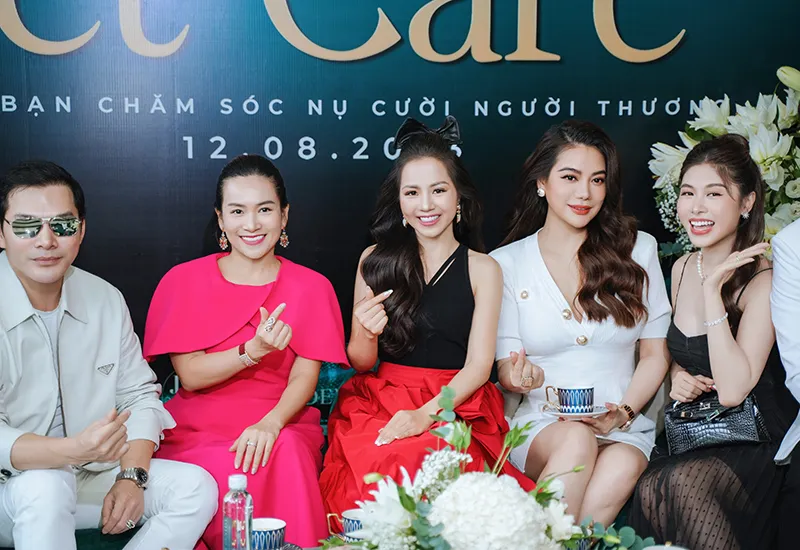 truong-ngoc-anh-va-tran-bao-son-hoi-ngo-sau-9-nam-ly-hon-2