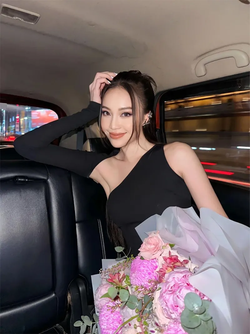 danh-tinh-nguoi-dep-tra-vinh-hot-ran-ran-sau-mot-dem-nho-man-catwalk-co-tam-buoc-ra-tu-qua-thi-7