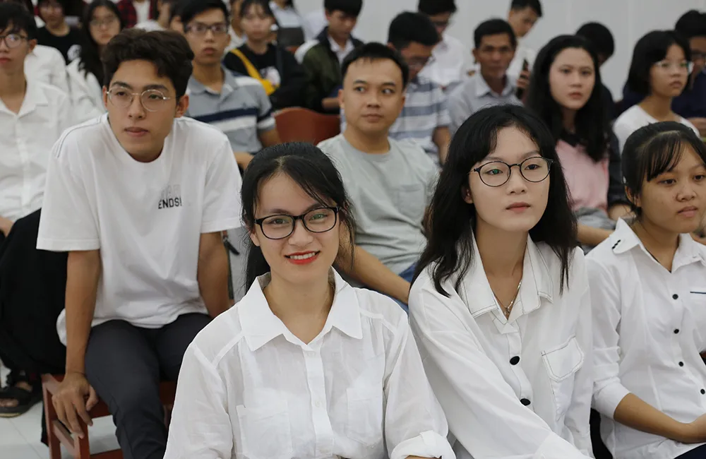 4-nganh-hoc-nam-ngoai-diem-chuan-cao-chot-vot-thu-khoa-con-e-ngai-nam-nay-bong-mat-ngoi-vuong-4