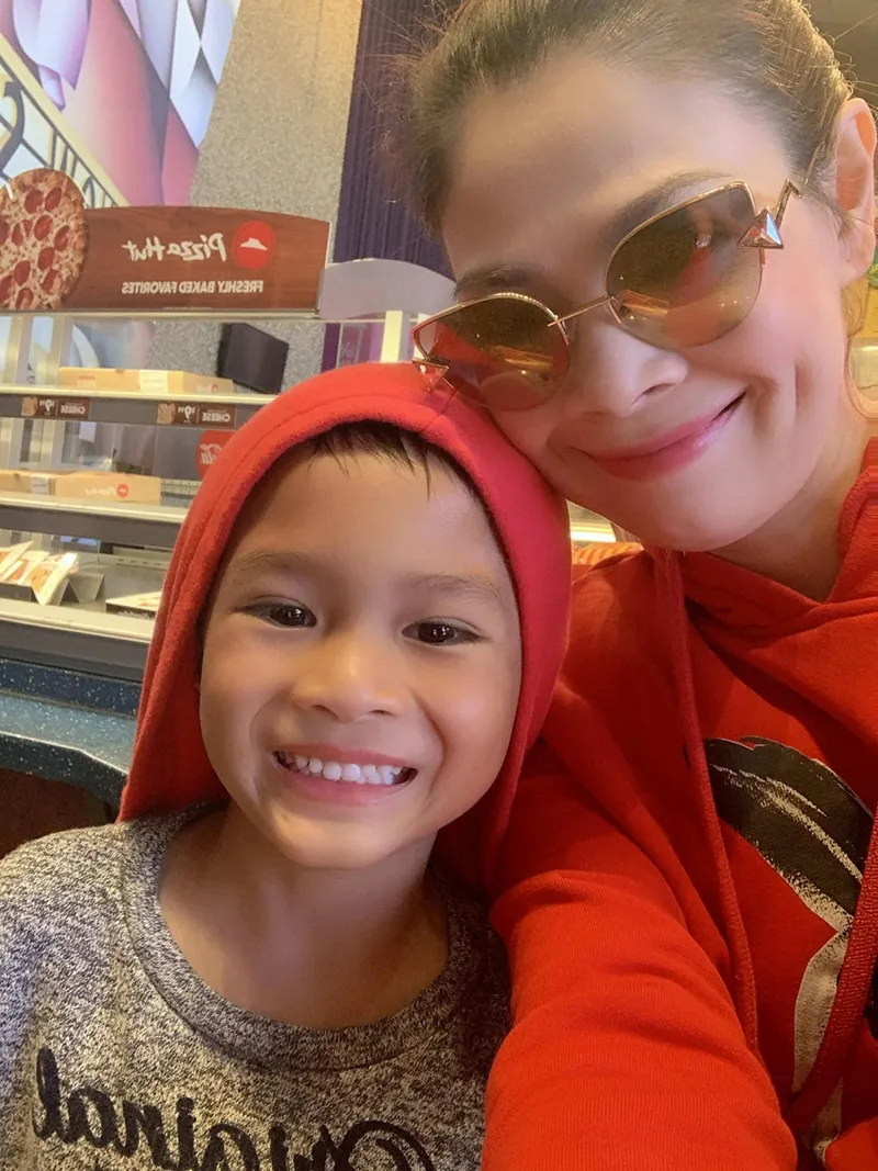 con-trai-jacky-cua-ca-si-thanh-thao-theo-bo-bui-cua-me-duoc-dat-cai-ten-cuc-tham-thuy-1