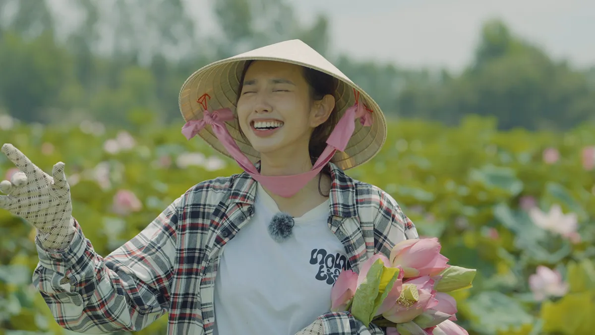 hoa-hau-thuy-tien-lan-dau-thu-suc-lam-rapper-trong-mv-moi-ket-hop-voi-duc-phuc-4