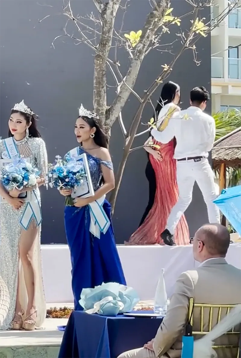 thi-sinh-hoa-hau-dai-duong-ngat-xiu-vi-5-gio-sang-bi-bat-ra-san-khau-4