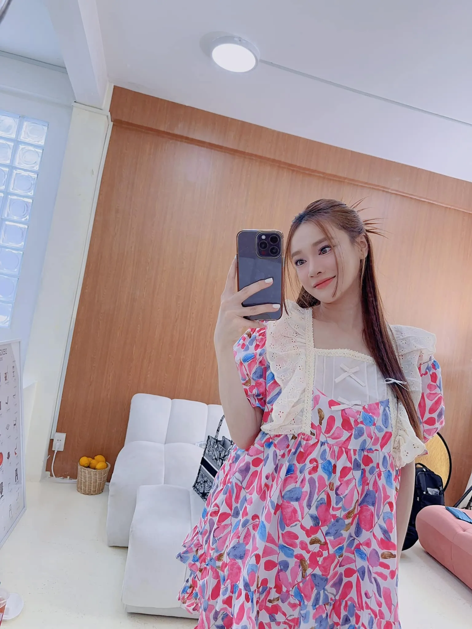 nha-phuong-dien-do-trang-lan-at-co-dau-trong-dam-cuoi-nhung-duoc-khen-vi-ly-do-ngoai-le-3