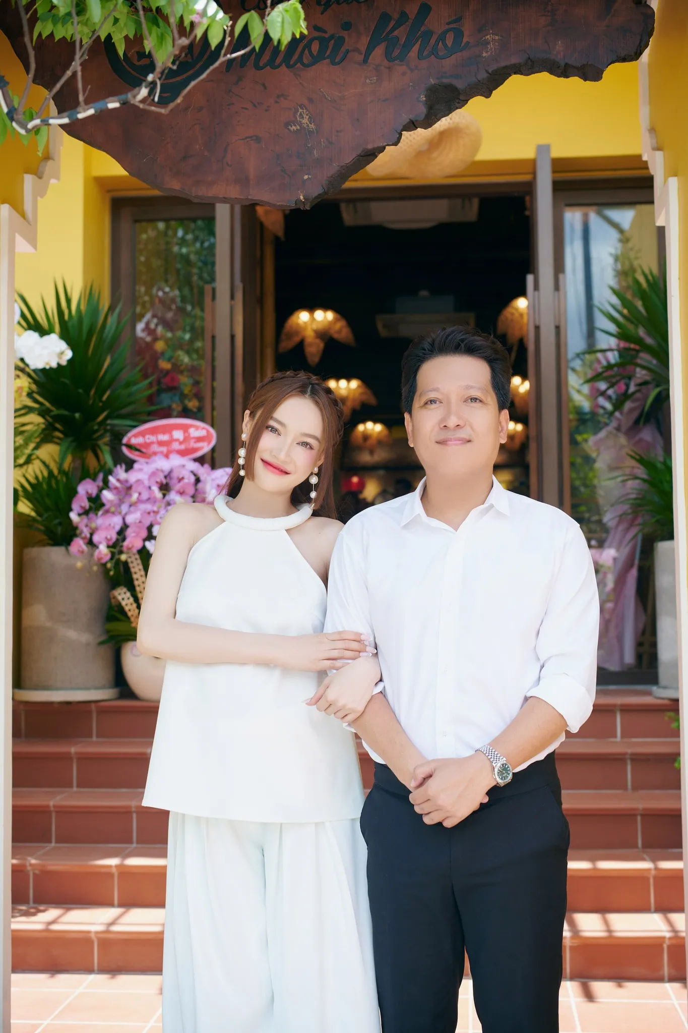 nha-phuong-dien-do-trang-lan-at-co-dau-trong-dam-cuoi-nhung-duoc-khen-vi-ly-do-ngoai-le-6