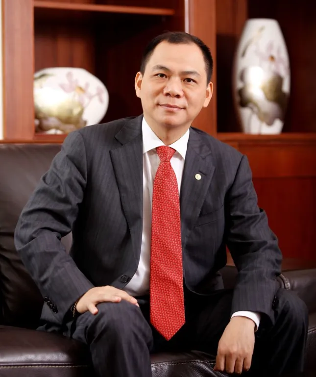 co-phieu-lao-doc-ty-phu-pham-nhat-vuong-moi-len-hang-16-nay-da-rot-xuong-top-30-the-gioi-1