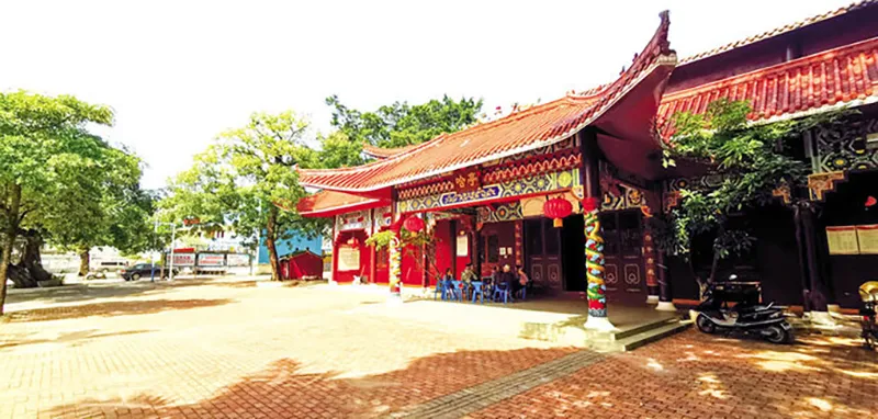 bi-an-ve-ngoi-lang-duy-nhat-o-trung-quoc-toan-noi-tieng-viet-ai-cung-biet-hat-quan-ho-an-banh-chung-3