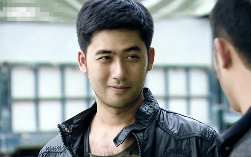 nam-dien-vien-viet-lap-ky-luc-dong-vai-cong-an-nhieu-nhat-man-anh-viet-2