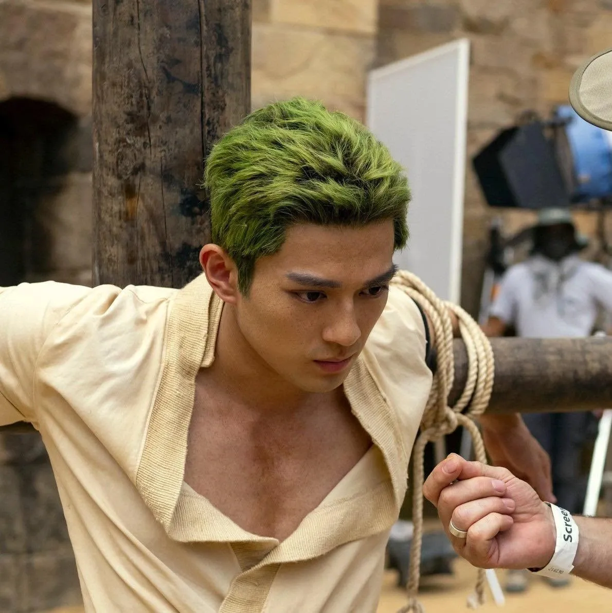 bi-mat-doi-tu-my-nam-dong-zoro-one-piece-hot-nhat-mxh-nghi-co-con-nam-14-tuoi-nhan-sac-cua-vo-gay-sot-7