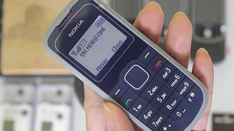 dien-thoai-cuc-gach-sap-bi-khai-tu-tai-viet-nam-nguoi-dang-dung-dien-thoai-2g-phai-lam-the-nao-1