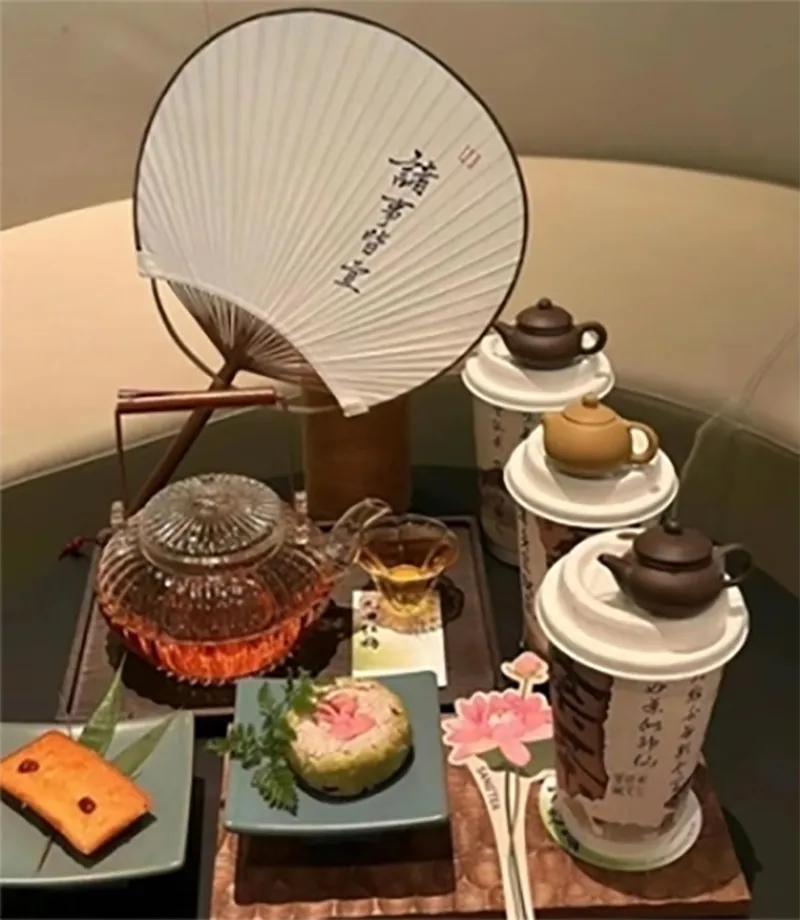 doc-la-ngoi-chua-rao-ban-tra-sua-thoat-khoi-be-kho-gia-100k-nhung-netizen-van-san-lung-5