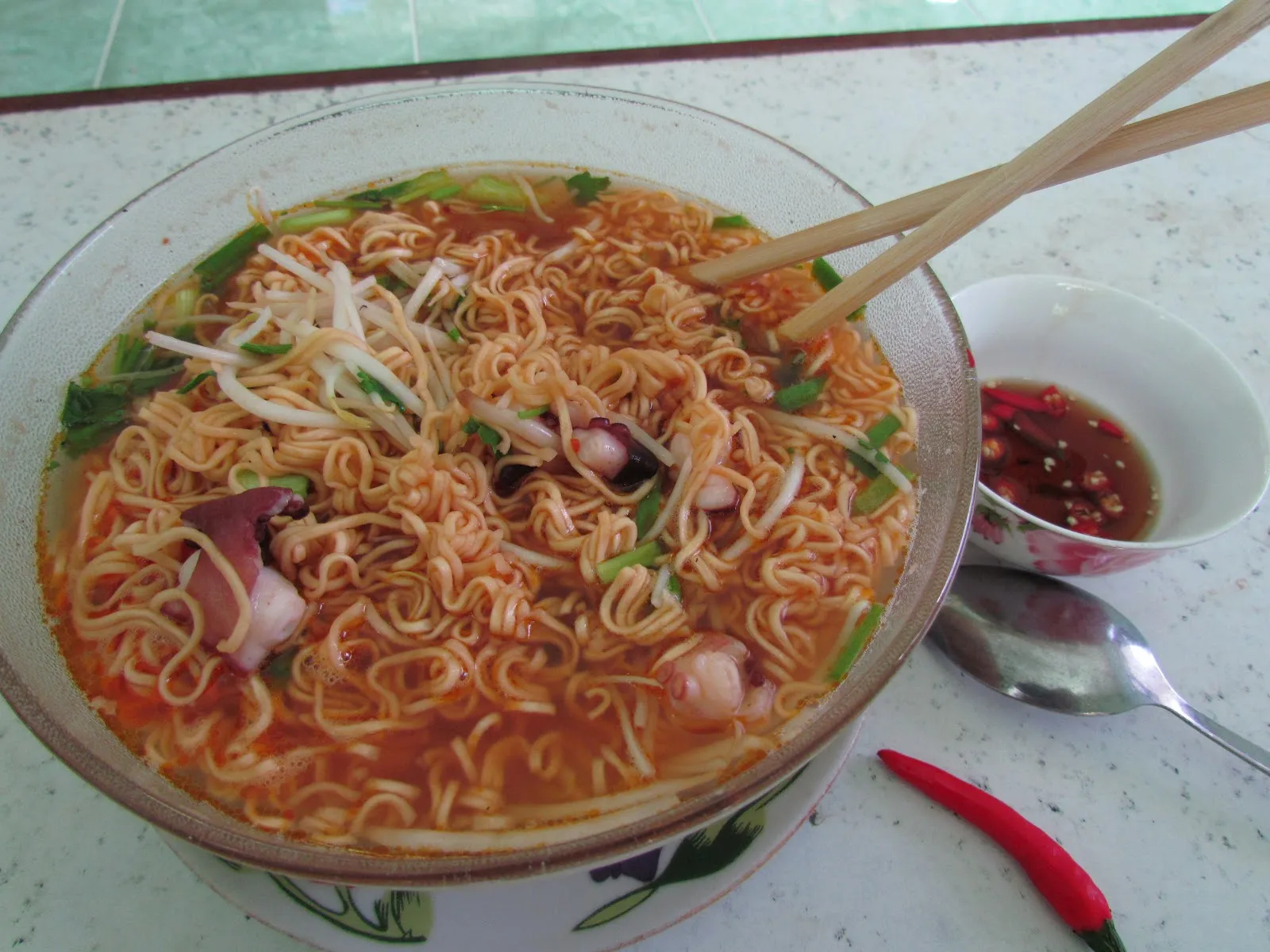 an-sang-mi-goi-hay-xoi-man-deu-khong-dung-chuyen-gia-chi-ra-1-mon-ngon-bo-re-toan-bi-lang-quen-1