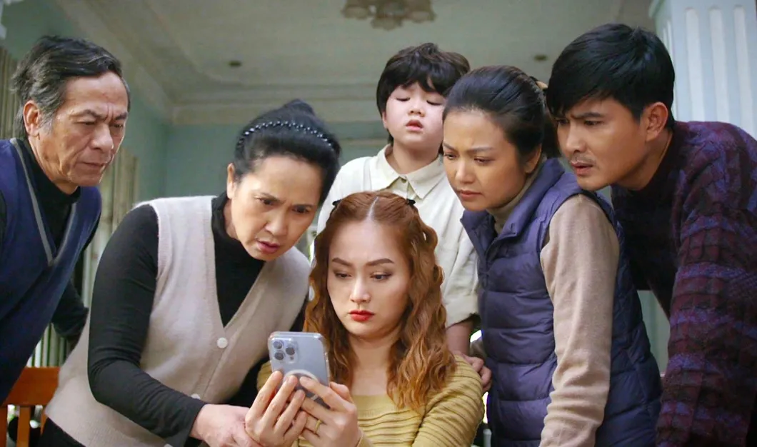 khan-gia-lo-lang-gia-dinh-minh-vui-bat-thinh-linh-co-nguy-co-dung-chieu-du-gan-tap-cuoi-2