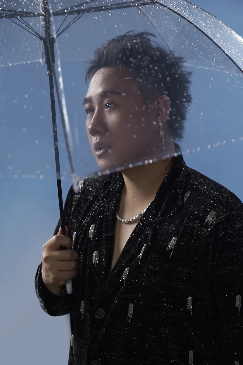 chi-sau-48-gio-mo-ban-concert-cua-trung-quan-idol-da-het-sach-ve-2-khu-6