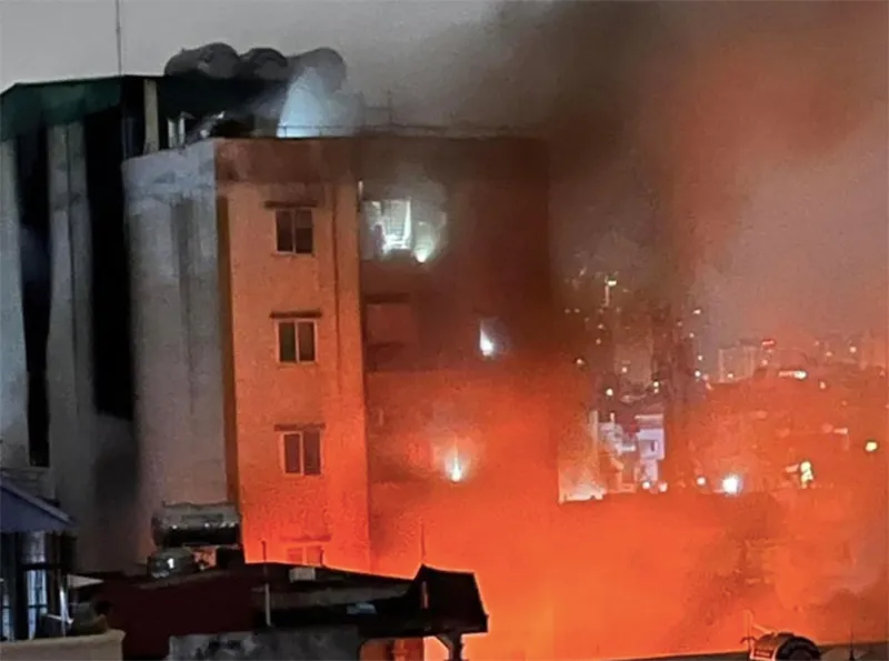 gia-dinh-4-nguoi-song-sot-ky-dieu-doan-tu-sau-vu-chay-chung-cu-nho-ap-dung-1-cach-khong-ai-ngo-2