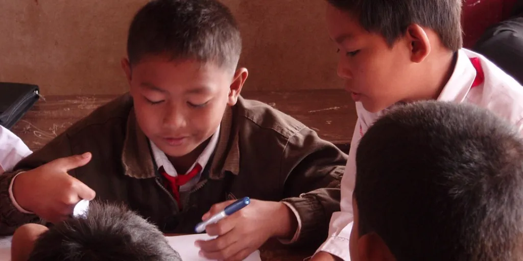 be-trai-10-tuoi-o-hai-duong-bi-ong-dot-100-vet-khong-qua-khoi-2