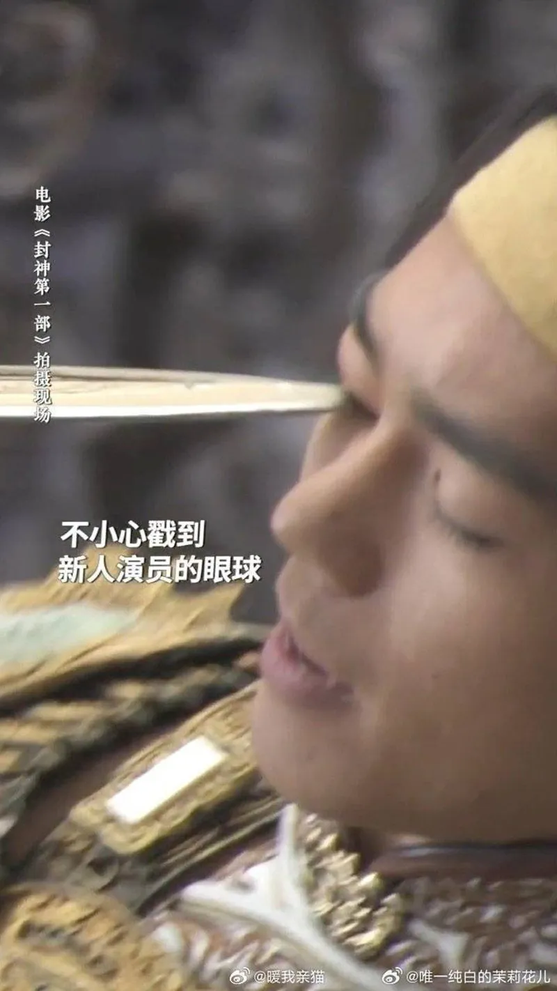 vu-thich-lan-dau-ke-chuyen-suyt-bi-kiem-dam-vao-mat-khi-quay-phong-than-2