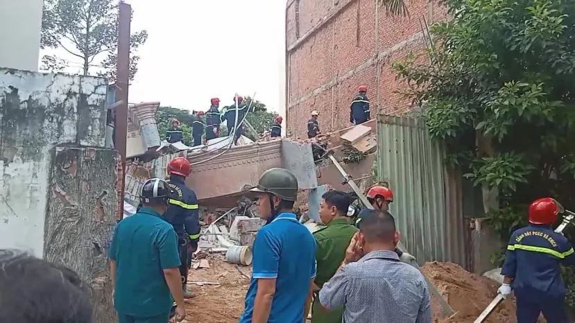 rung-minh-camera-ghi-lai-khoanh-khac-can-nha-4-tang-o-tphcm-do-sap-nguyen-nhan-ban-dau-la-gi-3