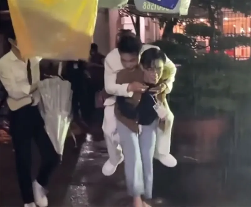 le-duong-bao-lam-gay-tranh-cai-khi-nho-nguoi-cong-minh-do-so-uot-giay-3