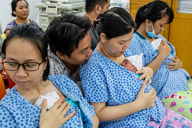 phu-nu-sinh-du-2-con-truoc-35-tuoi-o-nhung-tinh-thanh-nay-se-duoc-khen-thuong-va-tang-tien-2