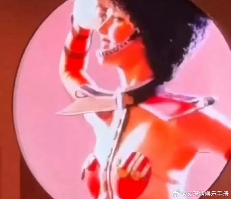 vi-sao-lisa-blackpink-chap-nhan-dien-o-buoi-tiec-nhay-cam-danh-cho-khach-vip-cua-cong-ty-ban-trai-8