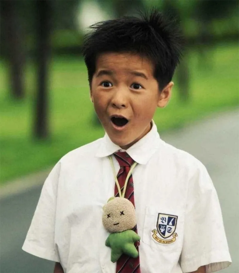 con-gai-nuoi-chau-tinh-tri-bi-fan-lisa-blackpink-tan-cong-vi-nhac-den-chuyen-dien-o-crazy-horse-3