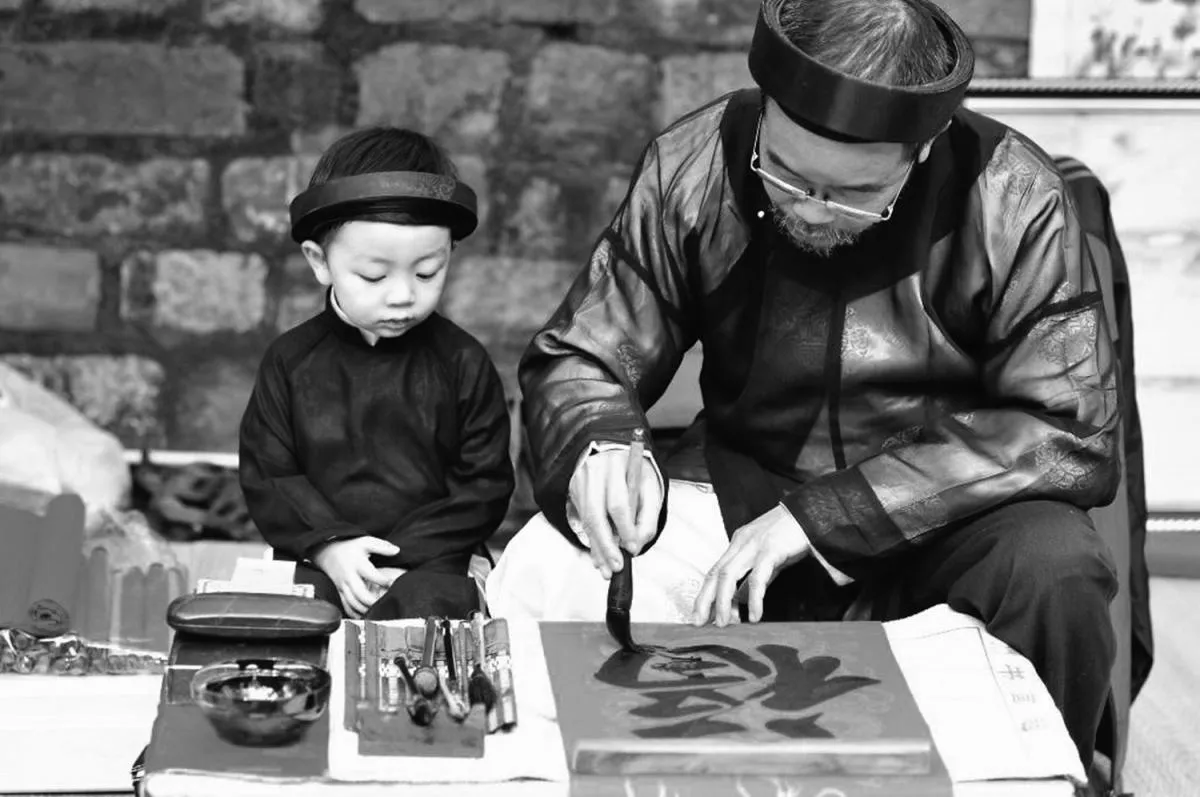 thay-co-nen-xung-ho-the-nao-voi-hoc-sinh-goi-hoc-tro-la-em-hay-con-moi-dung-1