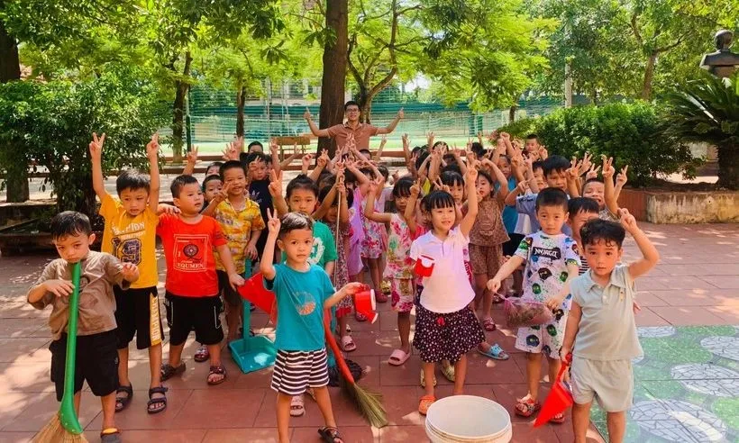 thay-co-nen-xung-ho-the-nao-voi-hoc-sinh-goi-hoc-tro-la-em-hay-con-moi-dung-3