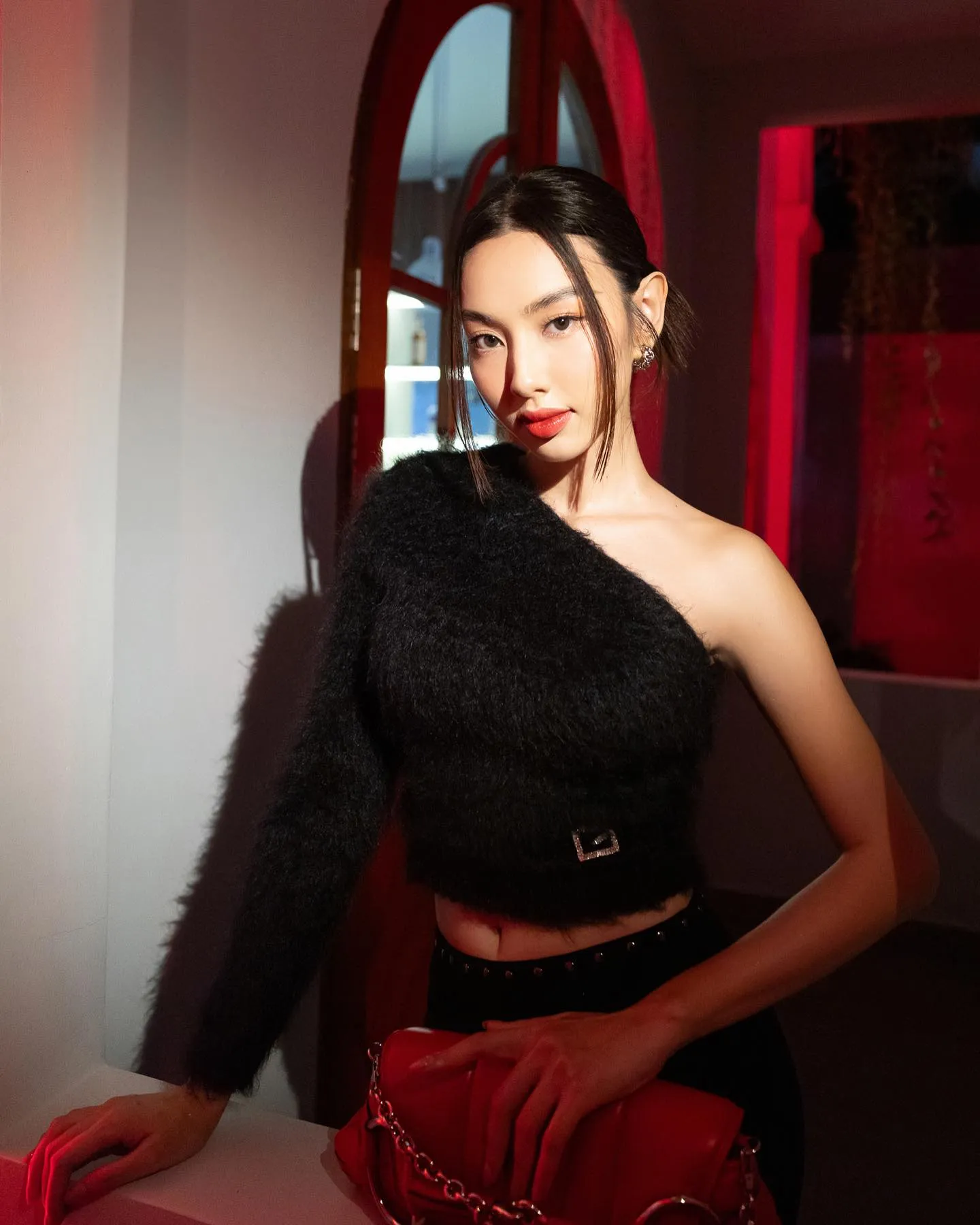 thuy-tien-bi-tai-khoan-chinh-miss-grand-international-huy-theo-doi-ly-do-khien-ai-cung-lac-dau-4