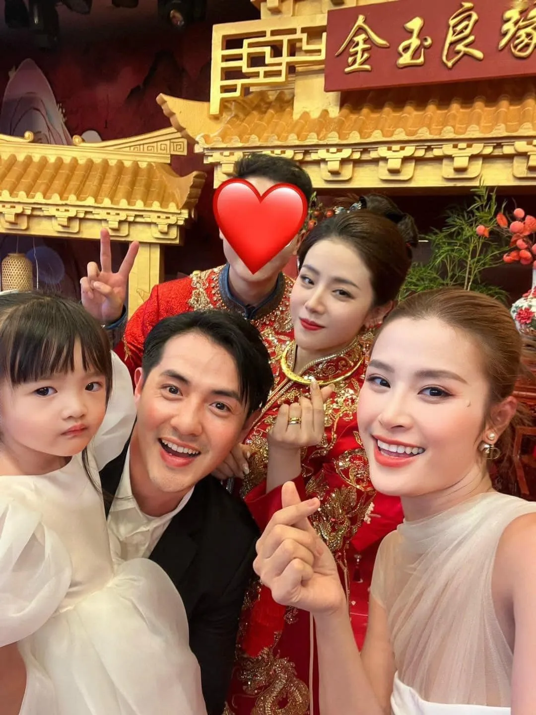 vo-chong-dong-nhi-du-dam-cuoi-em-gai-he-lo-nhan-sac-tieu-thu-tap-doan-nghin-ty-ai-cung-xuyt-xoa-6