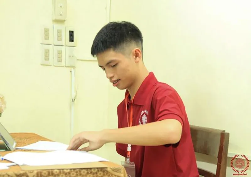 nam-sinh-duong-len-dinh-olympia-nhuong-cau-hoi-chua-tung-co-tien-le-nhung-lai-gay-tranh-luan-vi-1-ly-do-7