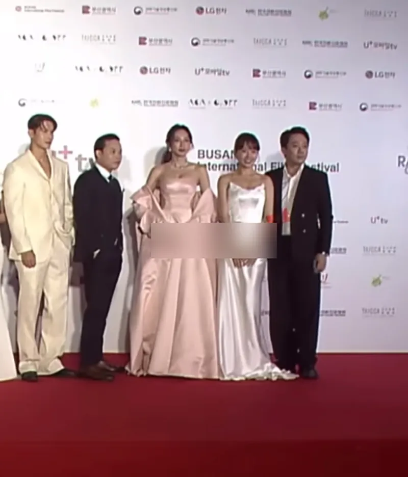 thuc-hu-chuyen-tran-thanh-co-bieu-cam-bo-dep-hh-thuy-tien-tai-lhp-busan-cdm-lai-khen-vi-mot-dieu-4