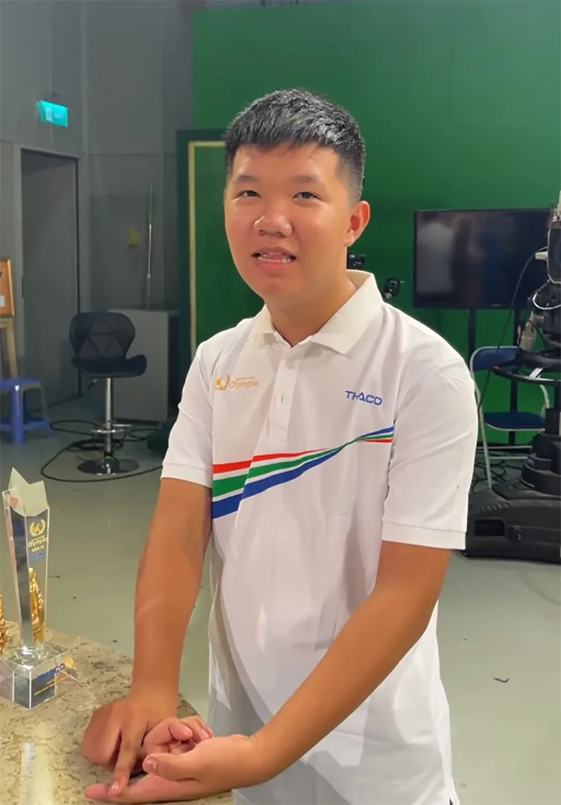 quan-quan-duong-len-dinh-olympia-doan-mo-cau-hoi-tri-gia-12-ty-nghe-xong-ai-cung-phuc-sat-dat-8