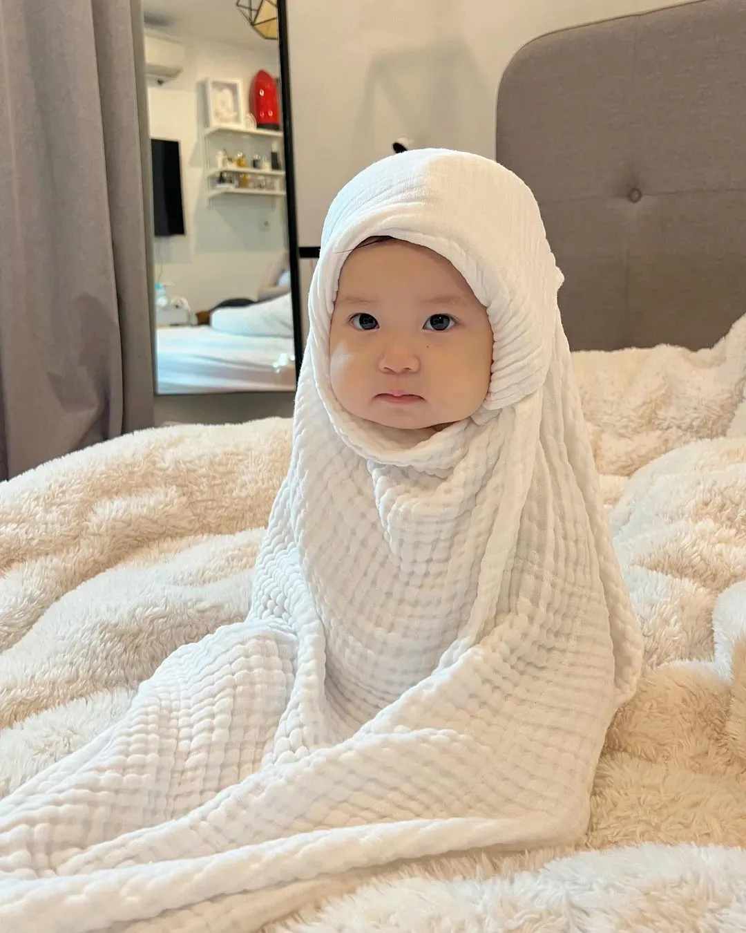 moi-1-tuoi-salim-va-chong-thieu-gia-cho-con-gai-hoc-thu-o-truong-quoc-te-hoc-phi-khien-ai-cung-choang-1