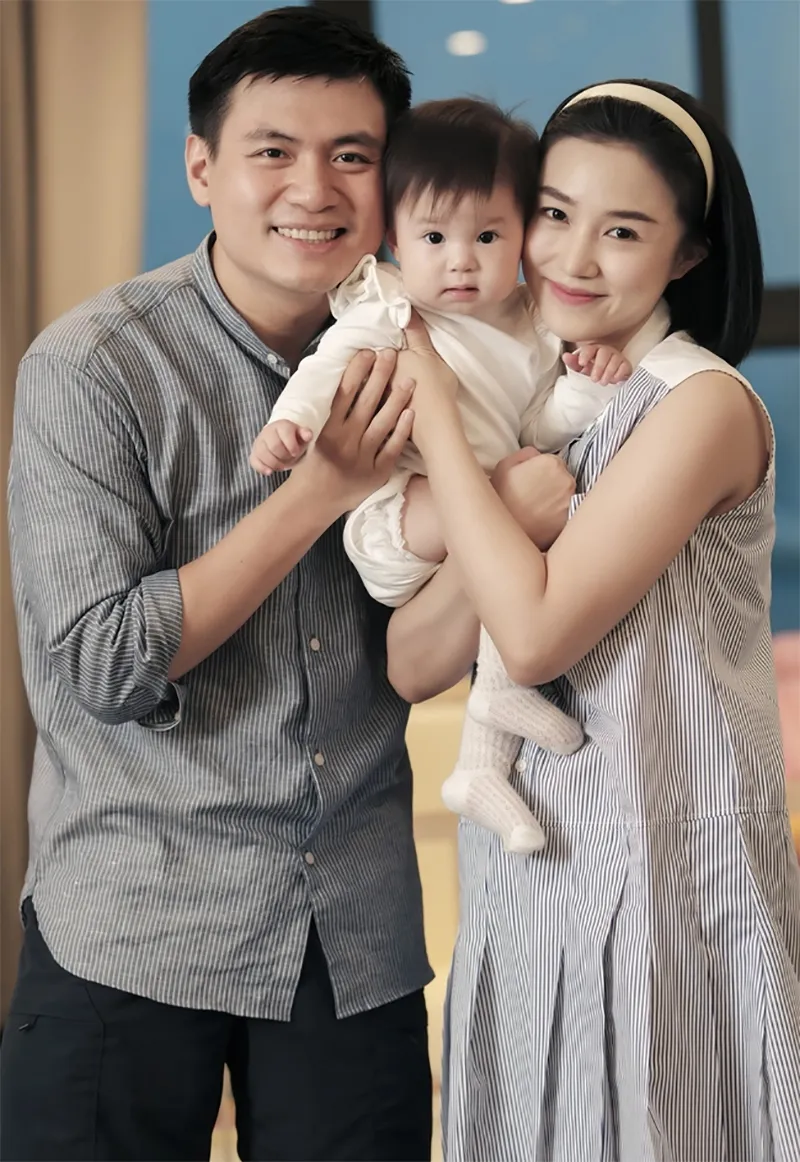 moi-1-tuoi-salim-va-chong-thieu-gia-cho-con-gai-hoc-thu-o-truong-quoc-te-hoc-phi-khien-ai-cung-choang-3