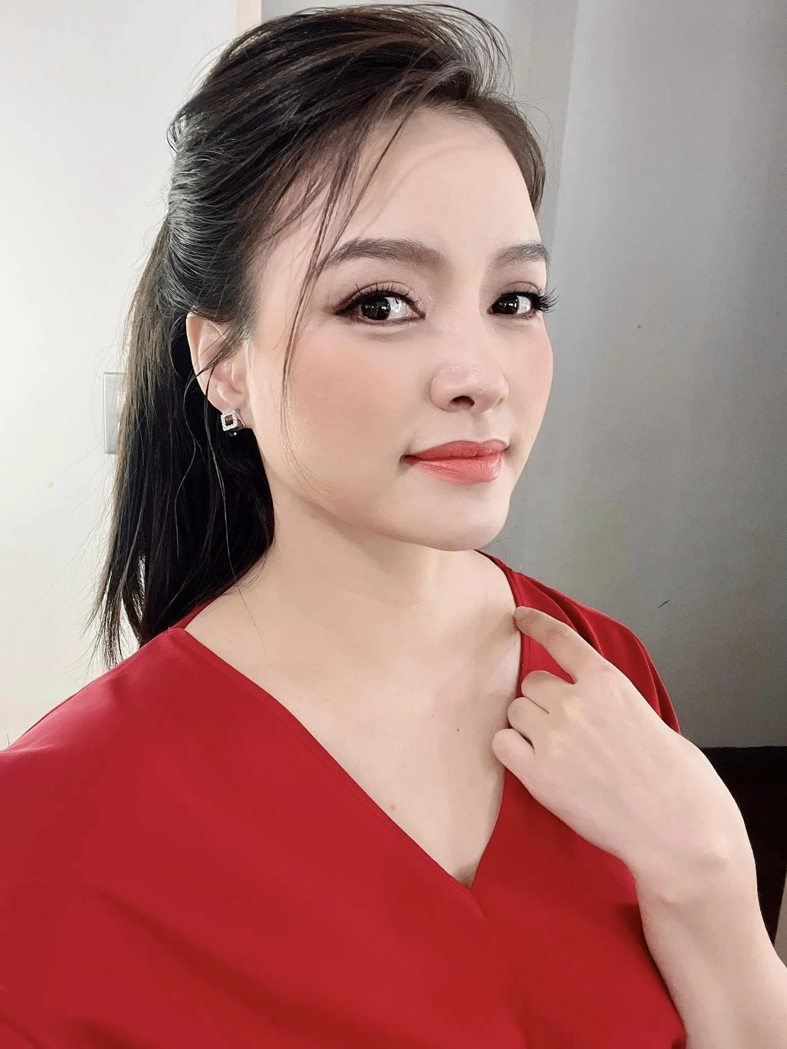 nu-ca-si-vbiz-bi-hoc-tro-ruot-lap-group-noi-xau-giong-hat-sau-khi-sinh-co-ca-quan-quan-cua-cuoc-thi-lon-5