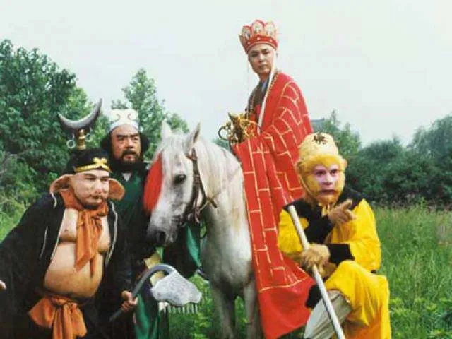 hoa-ra-ton-ngo-khong-con-1-nguoi-chi-gai-xuat-hien-2-lan-trong-tay-du-ky-nhung-khong-ai-nhan-ra-3