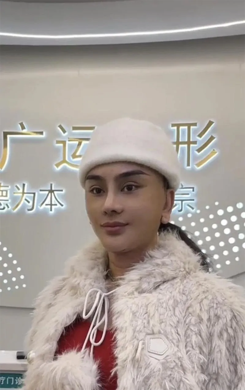 lam-khanh-chi-lo-dien-hau-cang-da-2