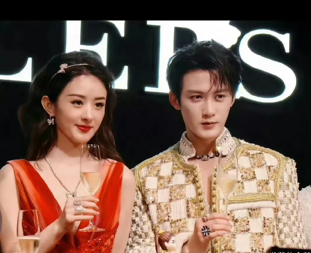 sao-nam-cuc-hot-trong-truong-tuong-tu-gay-tranh-cai-khi-cong-khai-noi-yeu-trieu-le-dinh-2