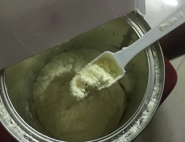 chuyen-gia-chi-ra-2-nguyen-nhan-gay-ngo-doc-sua-tuyet-doi-khong-uong-neu-co-dau-hieu-nay-2